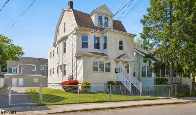 Building Photo - 85 Franklin Terrace Unit 87