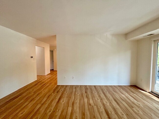 Photo - Commuter's dream! Unit 204