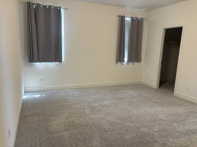 Photo - Beautiful 3 Bedroom 2 Bathroom Home