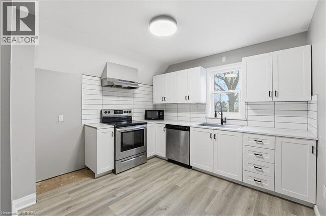 Photo - 43 Richardson St