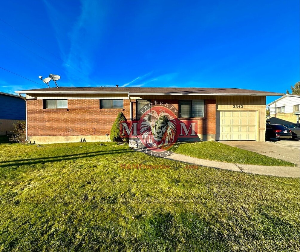 Remodeled 4 Bd Home with 23'x35' Heated Wo... - Remodeled 4 Bd Home with 23'x35' Heated Wo...