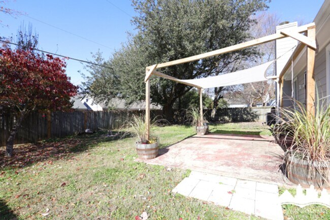 Photo - 2573 Laurelcrest Dr