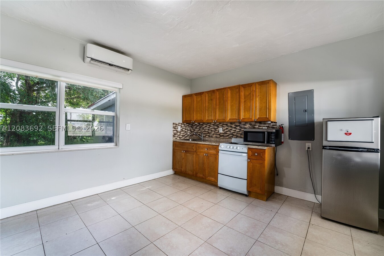 Photo - 1136 NE 167th St