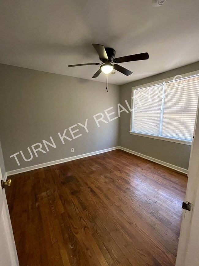 Photo - Condo for rent in Homewood