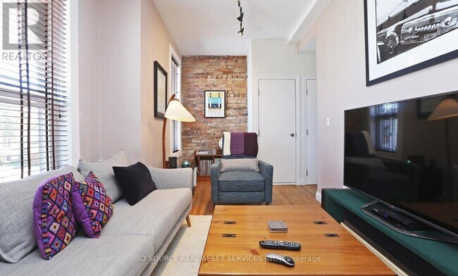 Photo - 224 Jones Ave Unité 2