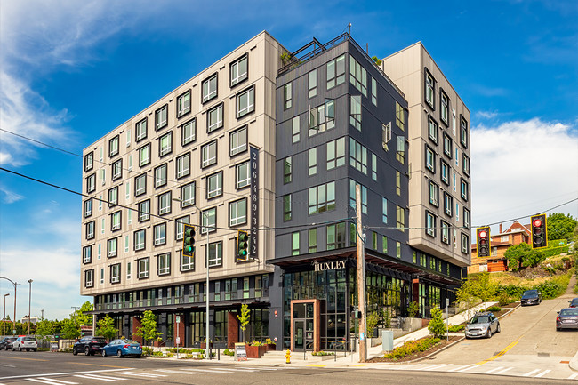 Building Photo - Huxley Rental