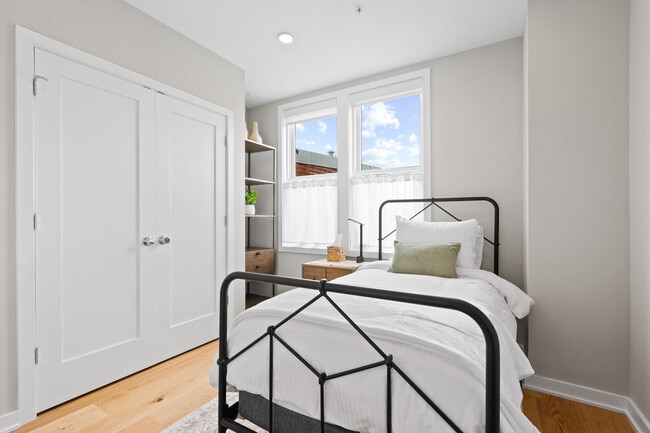 Photo - 418 D St SE Apartamento Unidad ID1045688P