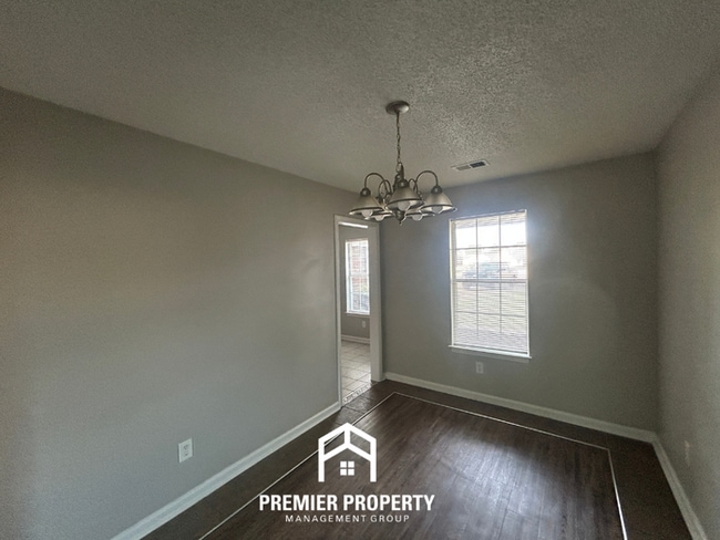 Photo - 4049 Powder Mill Cove