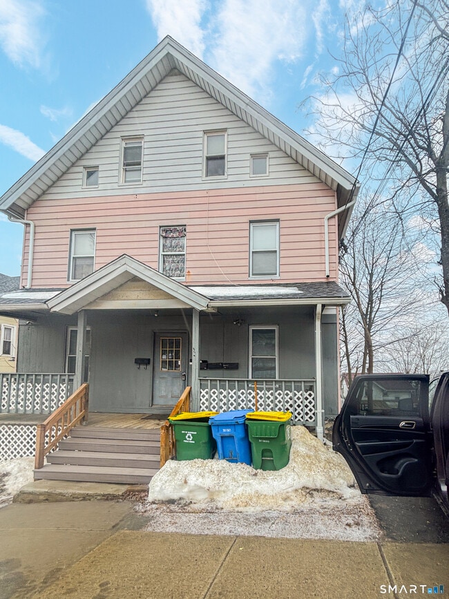 Photo - 1235 Bank St Unit 2