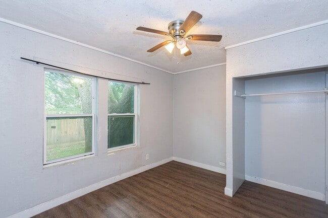Photo - 713 W Willis St