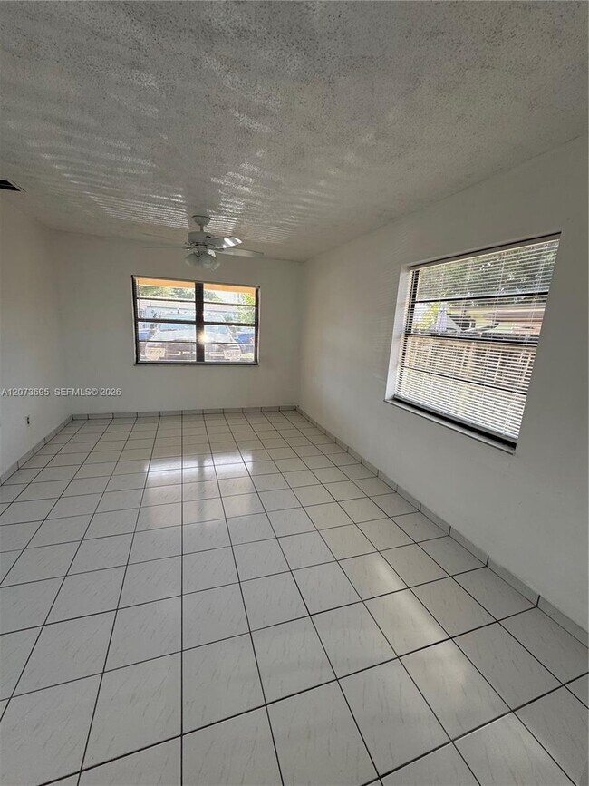 5530 E 6th Ave Unit 101