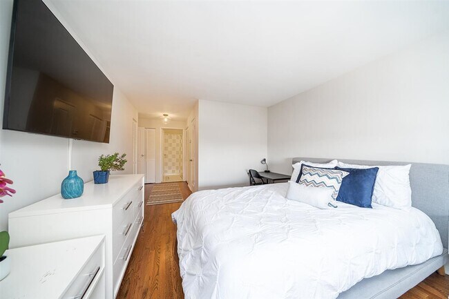 Photo - 205 10th St Unidad 7W