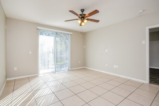 Photo - 3725 Ryegrass St