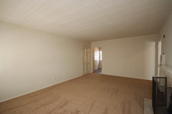 Photo - 181 S Marengo Ave Unit 10