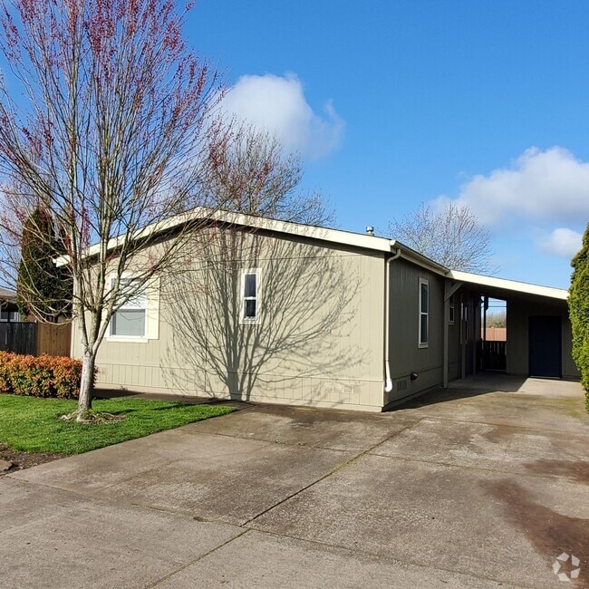 Building Photo - Pet Friendly 3 Bed : 2Bath Home w/ a Carport Unit 33170-05