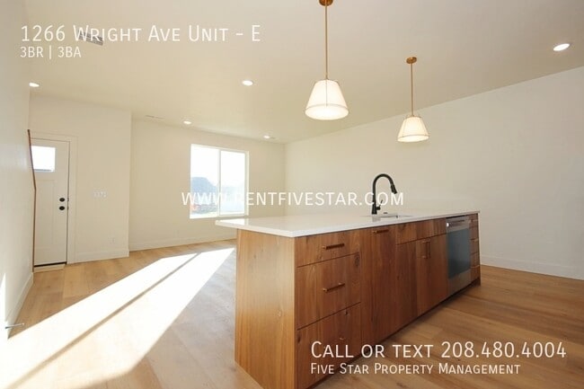 Photo - 1266 Wright Ave Unit E