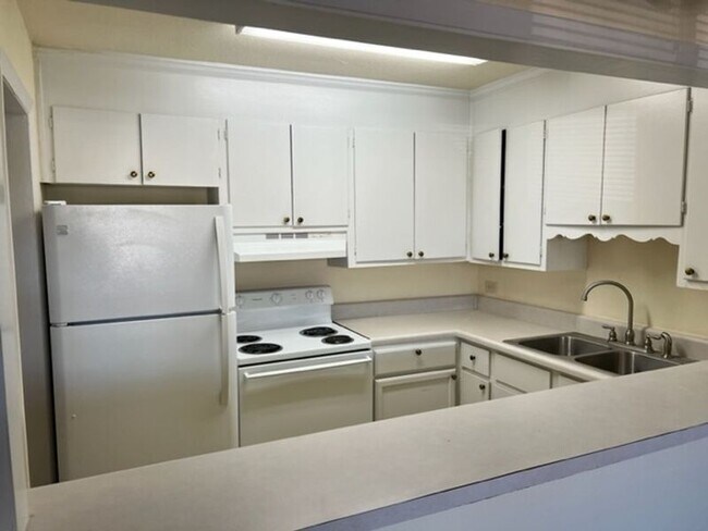 Photo - 2121 Angus Rd Unidad 4