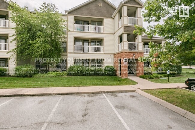 Building Photo - 4261 NE Meadowcreek Circle Unit#105, Fayet... Rental