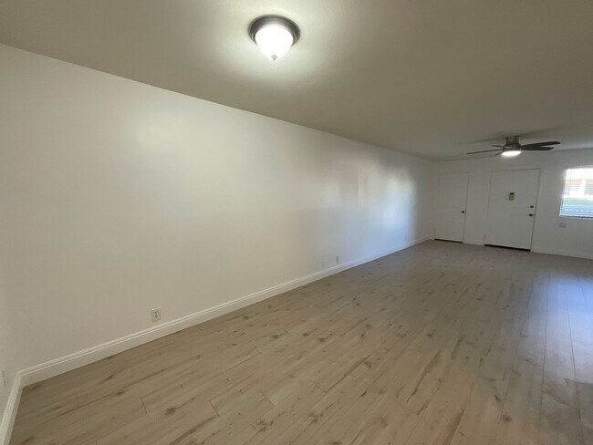 Photo - Pier Pointe: Lower 1 Bedroom 1 Bath Condo