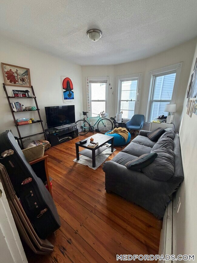 Photo - 68 Winchester St Unit 1