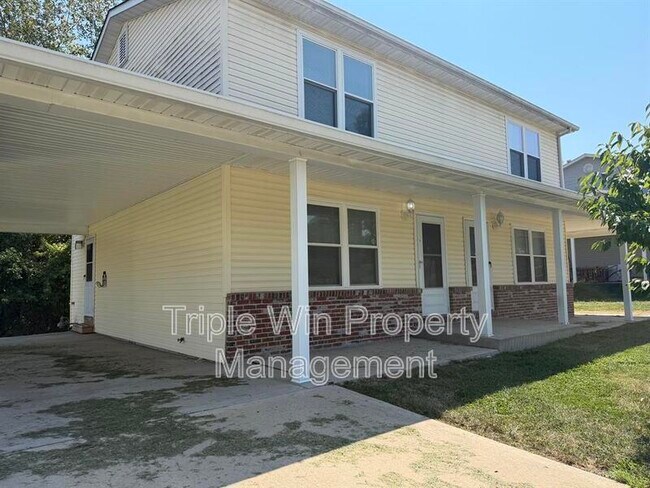 226 Diekamp Ln