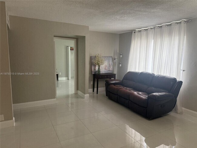 Photo - 7105 W 13th Ave Unidad 104