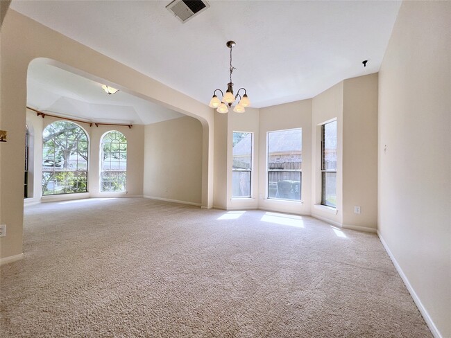 Photo - 4723 Silverlake Dr