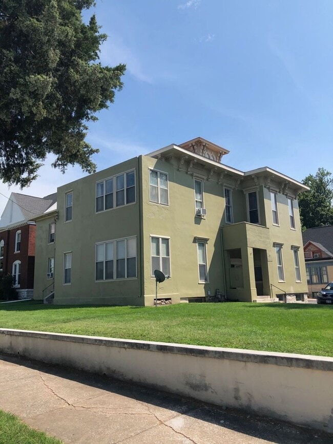 Building Photo - 226 N 14th St Unit 226 N 14th #1