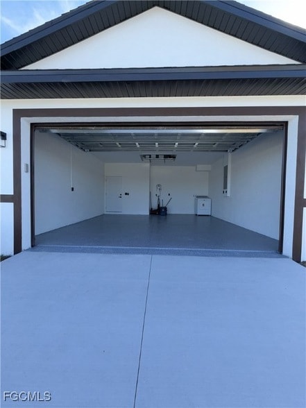 Photo - 8033 Oakleaf Cir