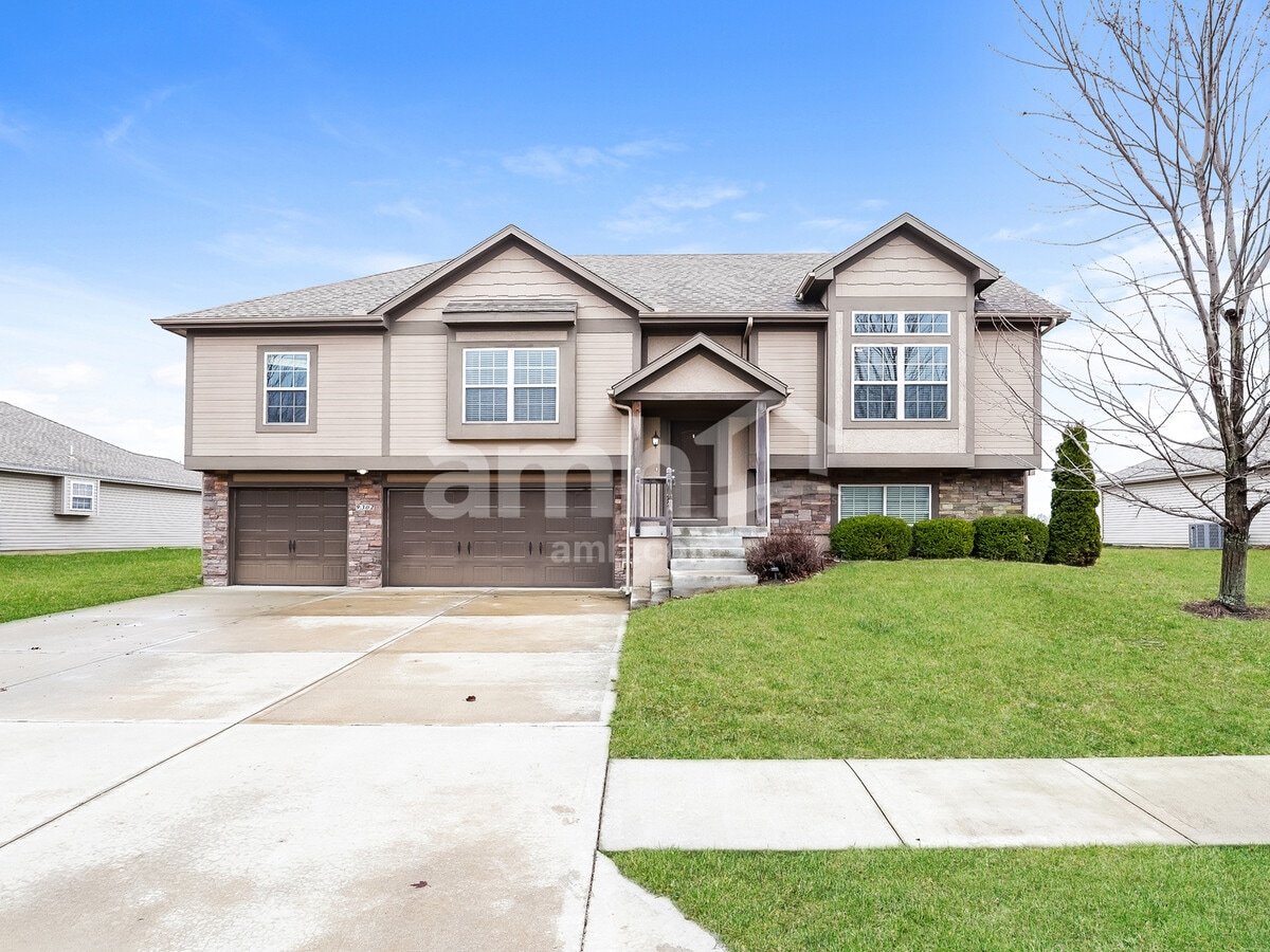 Photo - 9302 SE 2nd St