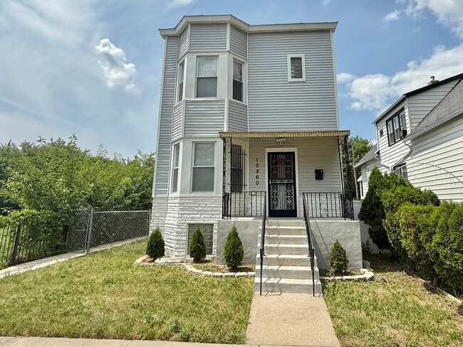 Building Photo - 10560 S Lafayette Ave