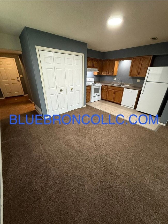 Photo - Spacious 3 bedroom townhome with attached 1 car garage