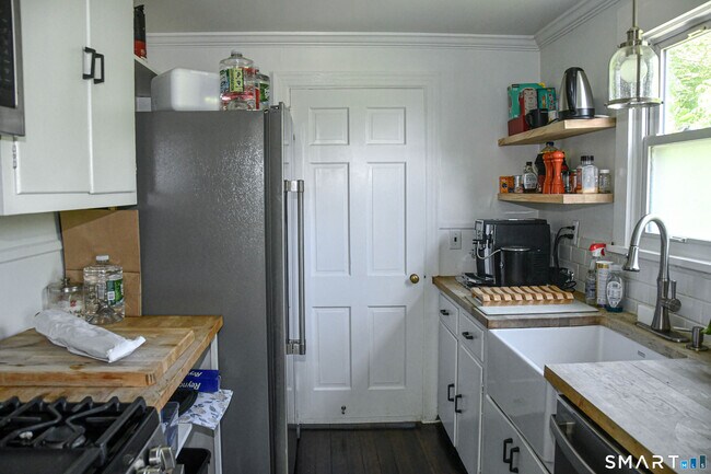 50 Millerton Rd