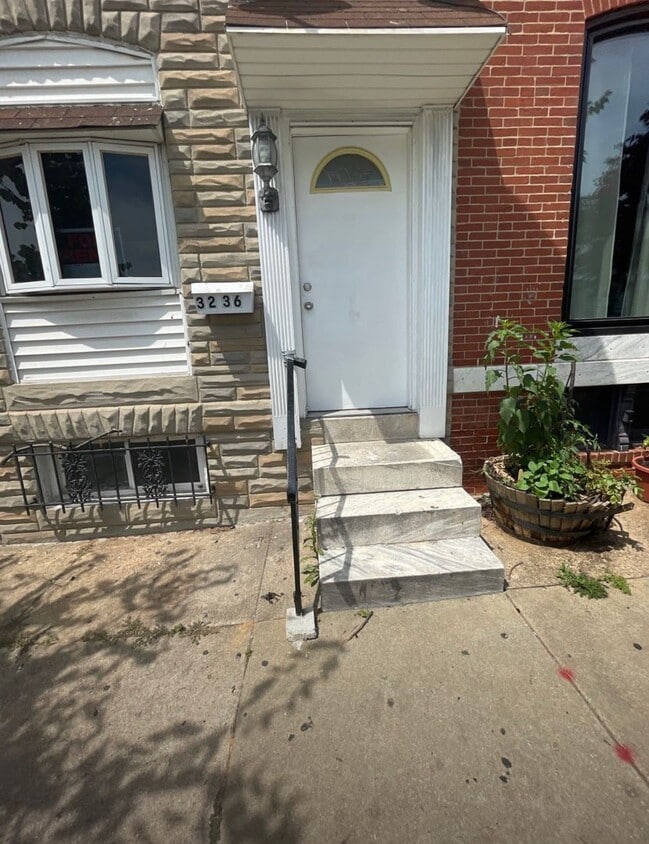 Photo - 3236 E Lombard Street