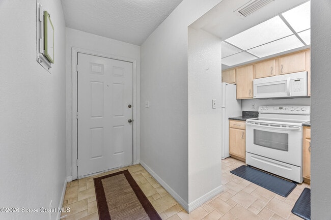 1900 Knox McRae Dr Unit 205g