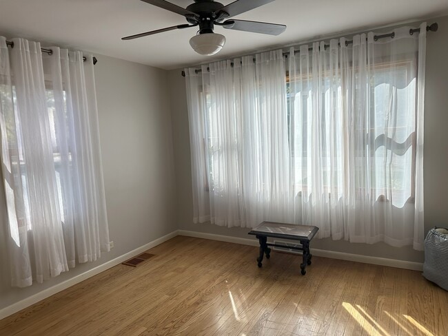 Photo - 435 Alexander Blvd