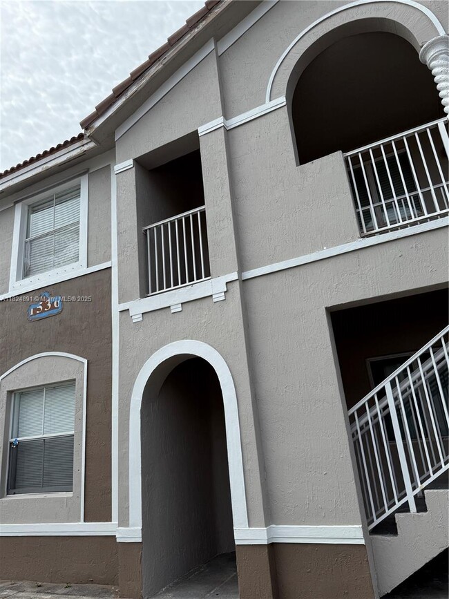 Building Photo - 1536 SE 25th St Unit 206 Rental