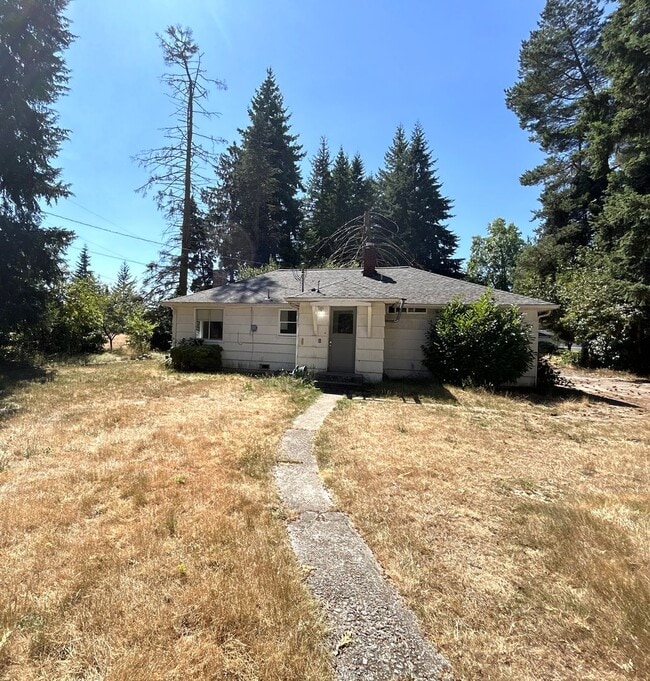 Building Photo - Unique 2 bedroom 1 bath with bonus rooms/l... Rental