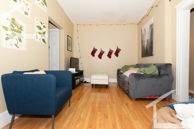 Photo - 4 bed Right in the heart of BU....