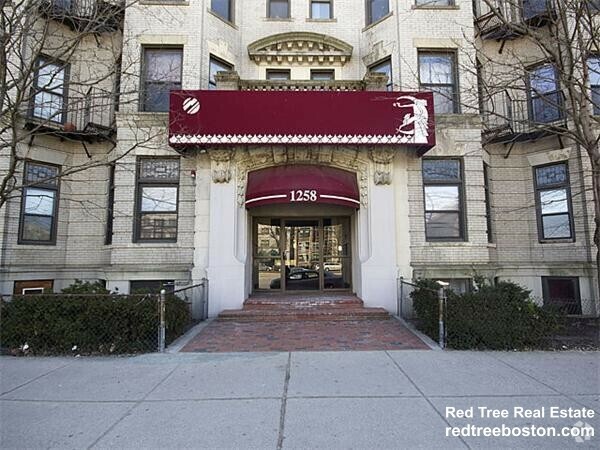 Building Photo - 1258 Commonwealth Ave Unit B Rental