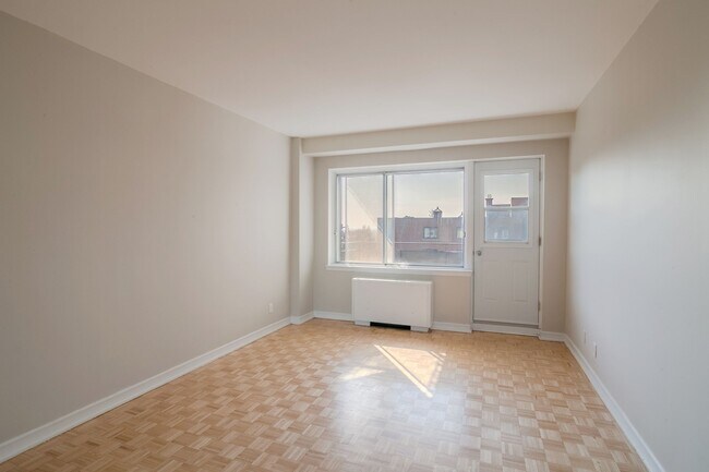 Photo - 4555 Av. Bonavista Unit 503