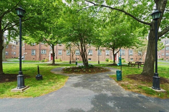 Photo - 737 Melon Plz Unidad A