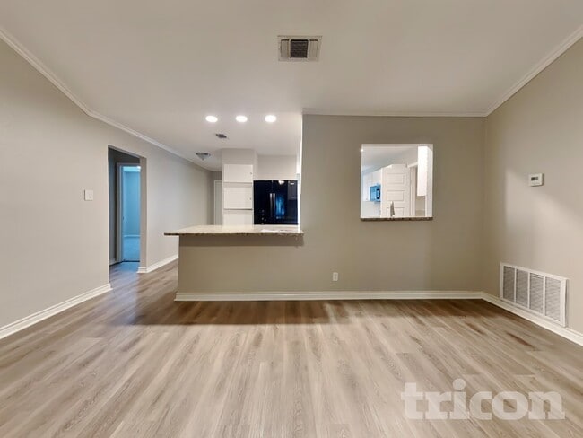 Photo - 5022 Crestwood Dr