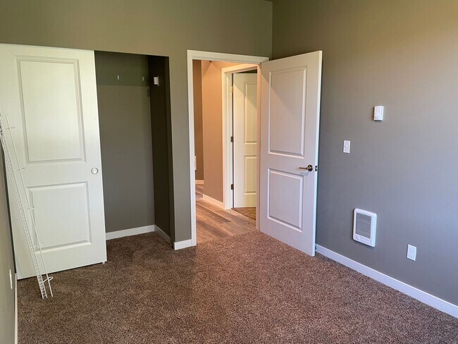 Samish Flats  Luxury Apartment Homes!