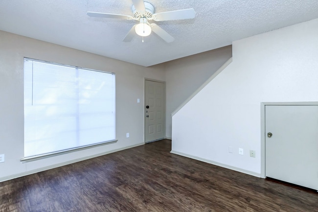 Photo - Wood Trail Apartments