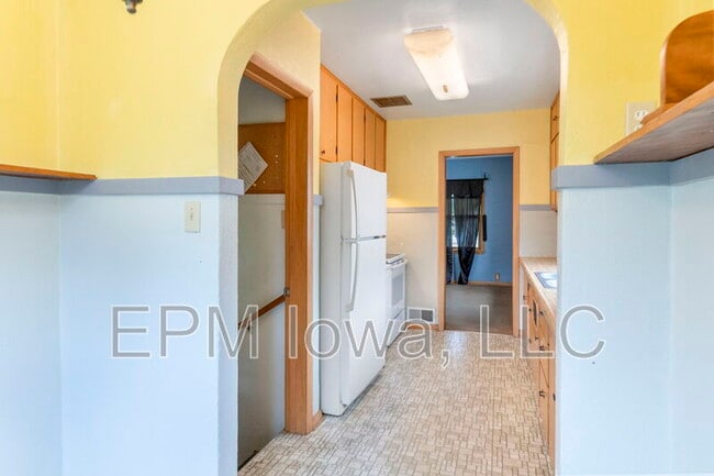 Photo - 3310 Rownd St