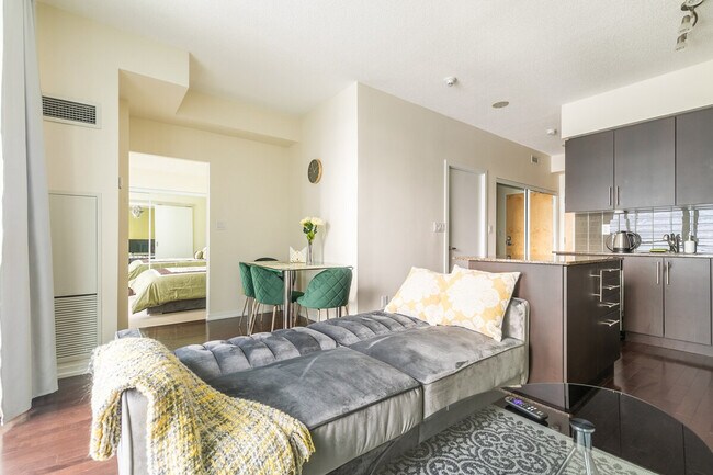 Photo - 55 Lake Shore Blvd W Unit ID1345825P