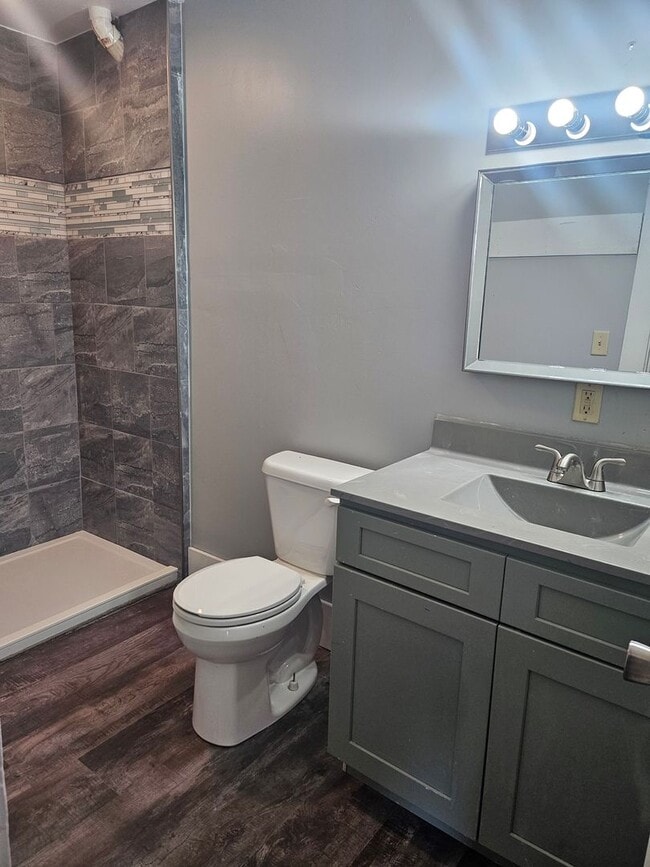 Photo - 2 bed apartment with a private back porch