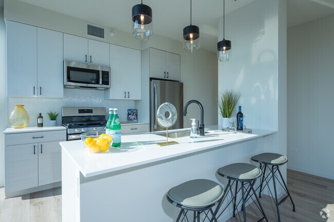 2BR, 2BA - 1,137SF