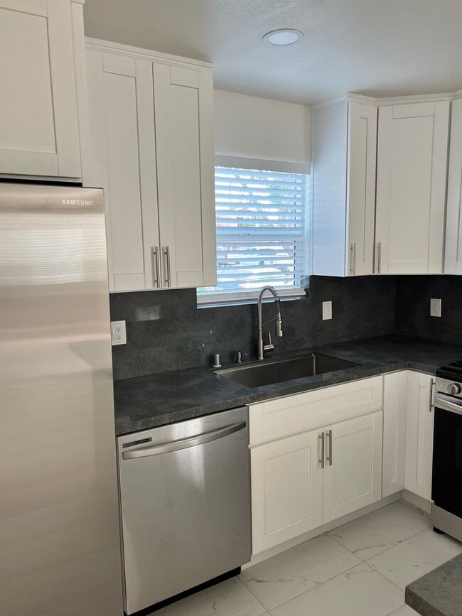 Photo - $2,700 - 2 Bed 1 Bath House in San Diego